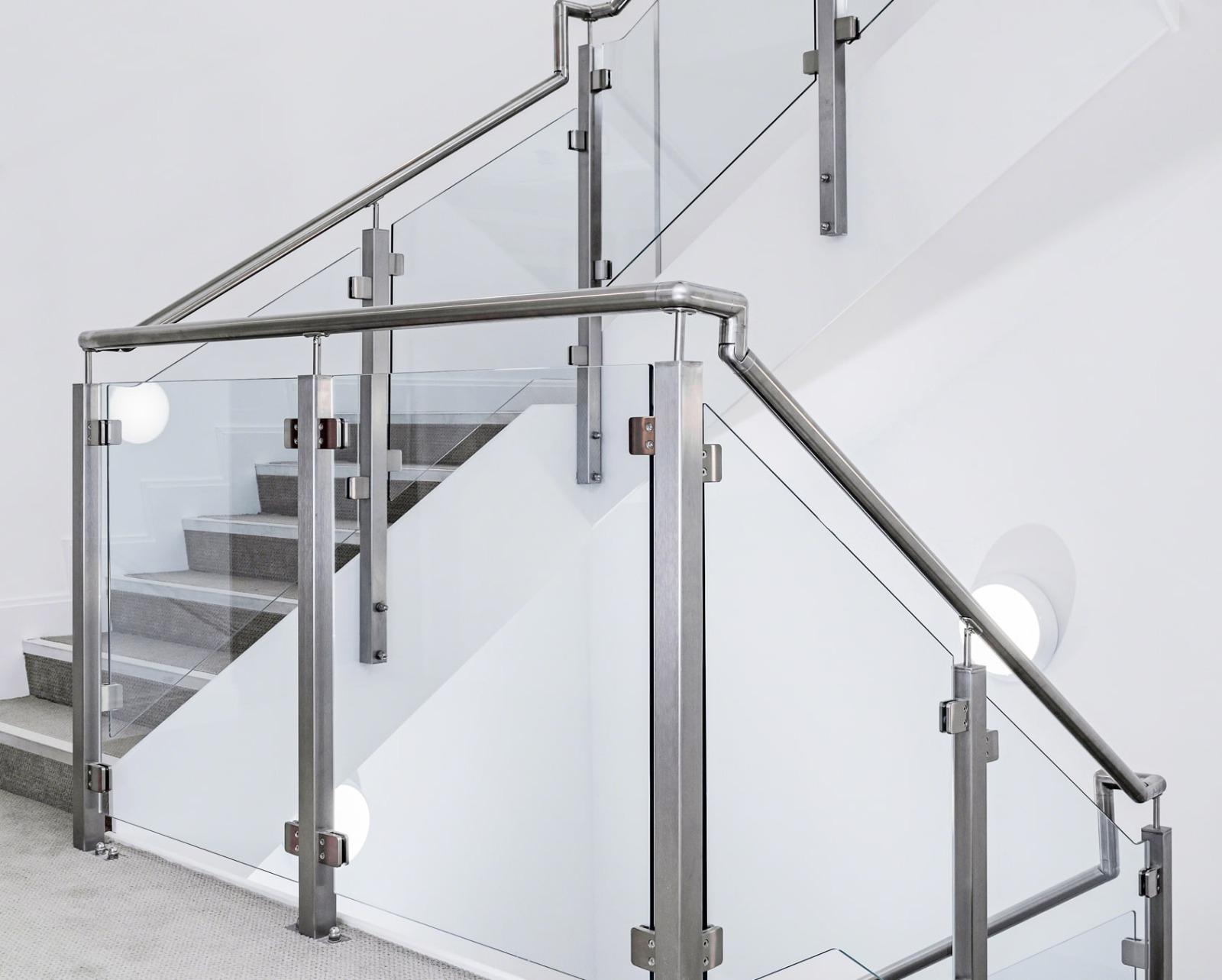 About SR Steel & Glass Railing